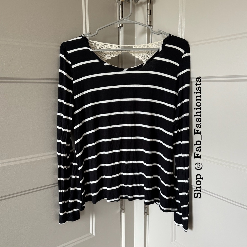 Charming Charlie Black and White Striped Blouse crochet back